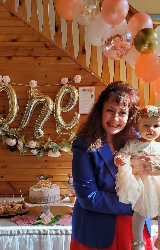 Meet your Posher, Angela